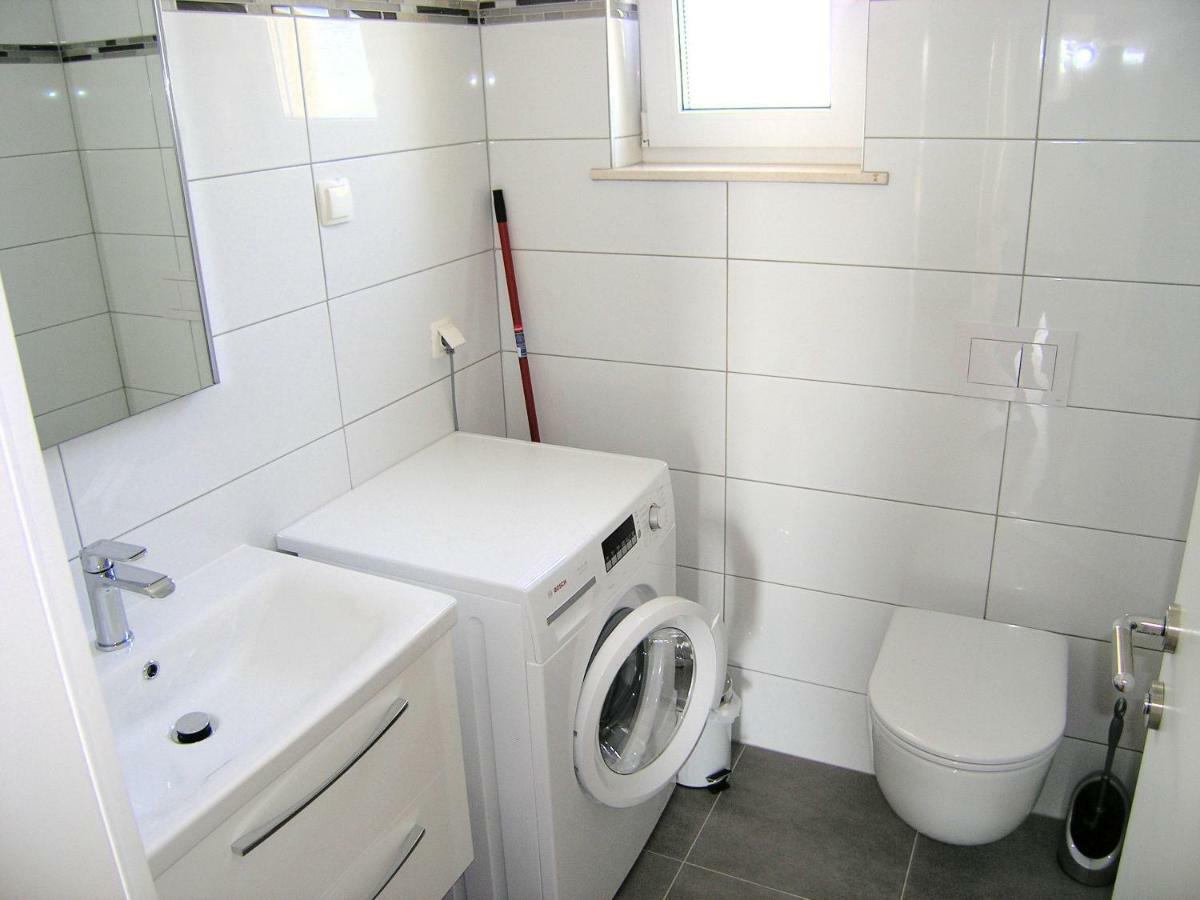 Apartmani Krajinovic Krk Town Exterior foto