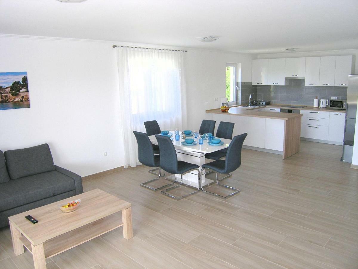 Apartmani Krajinovic Krk Town Exterior foto
