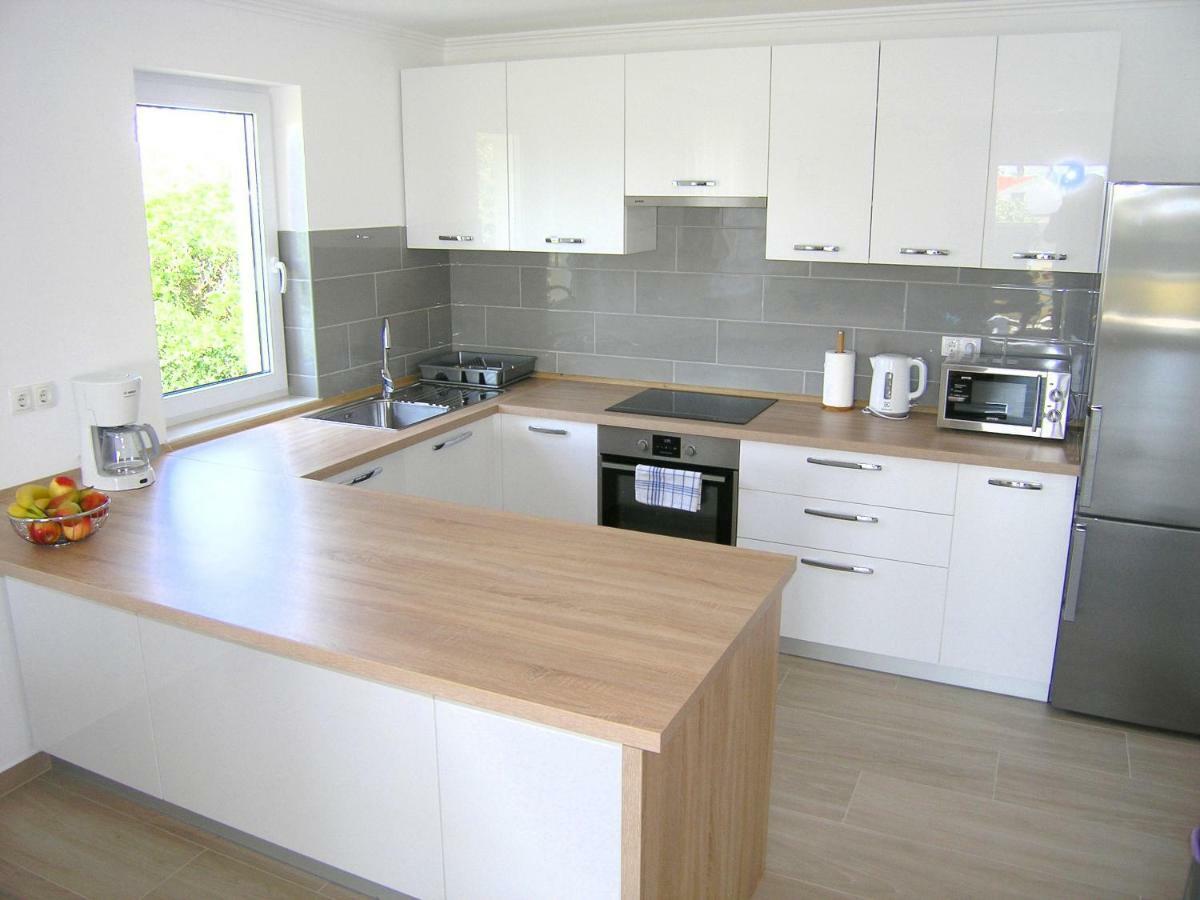 Apartmani Krajinovic Krk Town Exterior foto