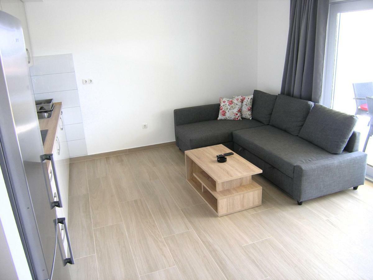 Apartmani Krajinovic Krk Town Exterior foto